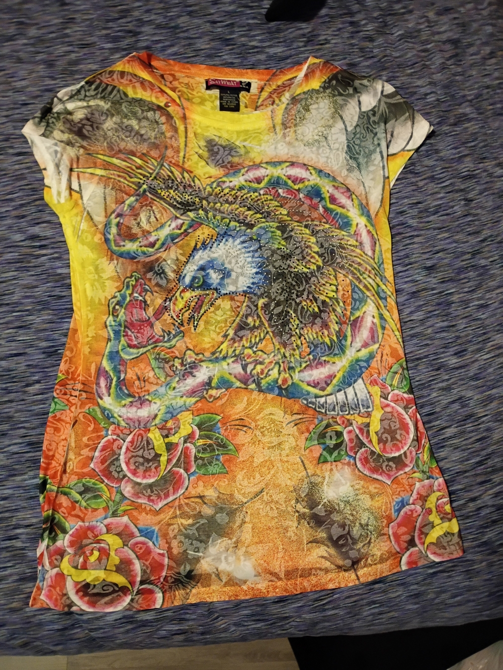 Bright Eagle With Snake Graphic Women’s Shirt